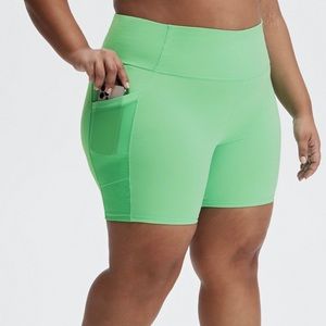 Fabletics On The Go Power Hold High Waisted 6” Short